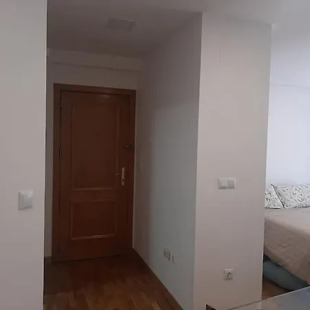 Luminoso Y Moderno Estudio En El Centro De דירה *